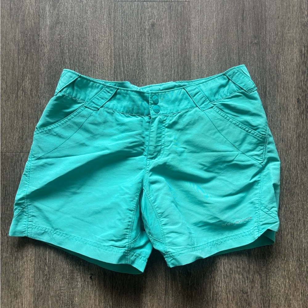 Columbia Women's Aqua Cargo Shorts
